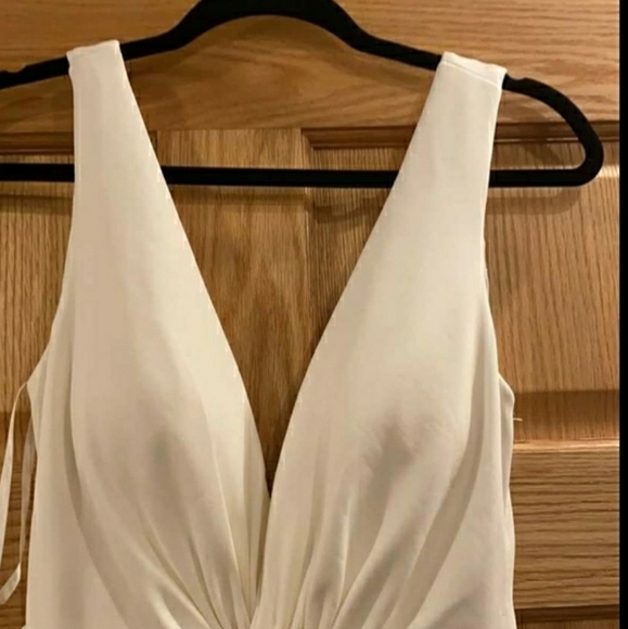 Jovani V-Neck Knotted Sleeveless Mermaid Gown - Picture 8 of 16